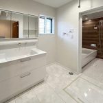 2408_11_washroom